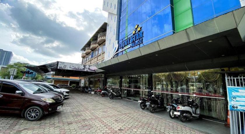 Lucky Star Hotel Нагоя Екстериор снимка