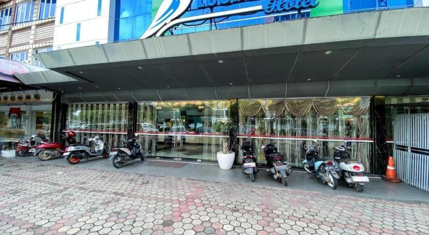 Lucky Star Hotel Нагоя Екстериор снимка