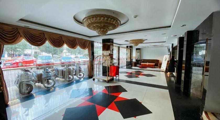 Lucky Star Hotel Нагоя Екстериор снимка