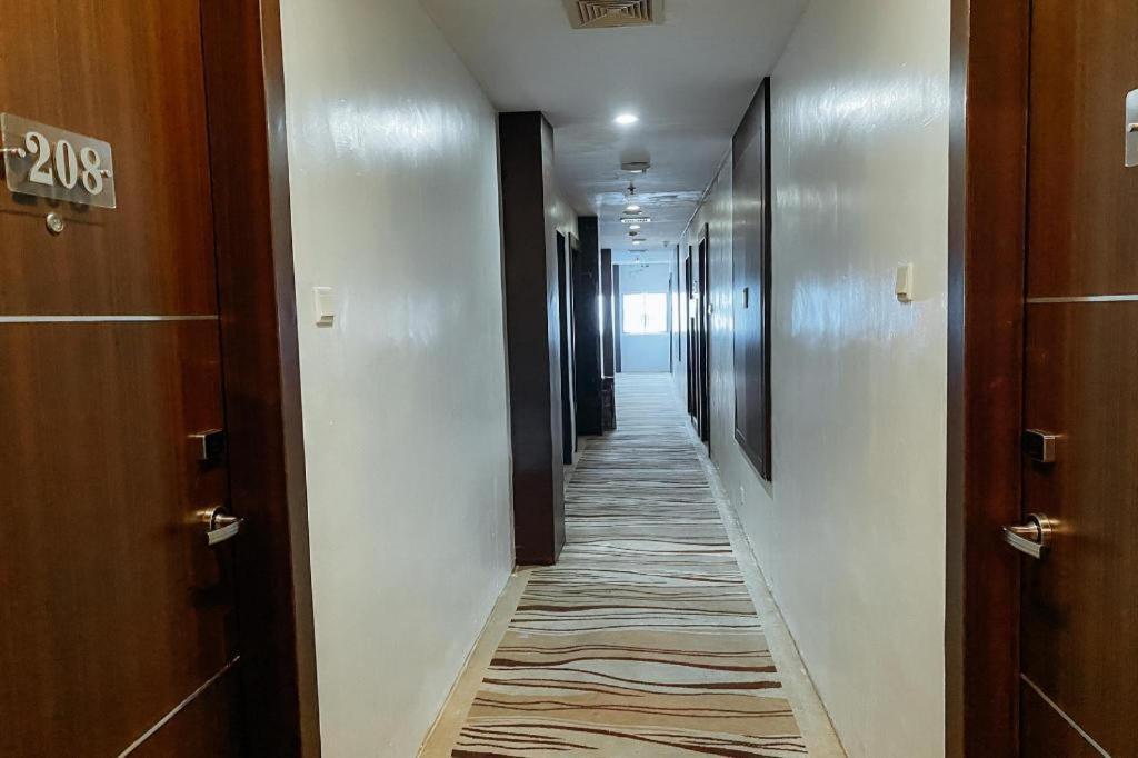 Lucky Star Hotel Нагоя Екстериор снимка